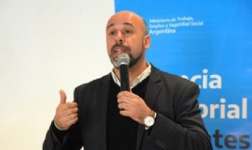 Ascúa apunta contra Milei y Valdés y llama a una rebelión federal desde Corrientes