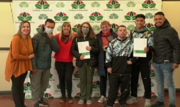 El Municipio entregó subsidios a deportistas que competirán en el Mundial de Taekwondo
