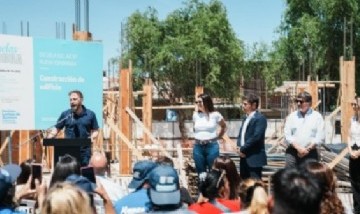 Kicillof y Otermín recorrieron la ampliación del Polo Educativo en Lomas de Zamora