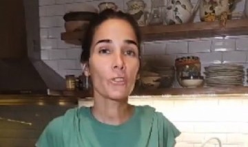 Juana Viale cocinó ante sus seguidores y un lujoso utensilio sorprendió a todos