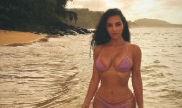 Kim Kardashian llevó microbikinis de hasta US$316 y desplegó sus looks más audaces durante sus vacaciones