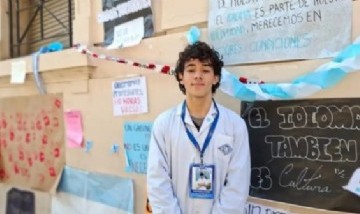 Tiene 17 años, estudia desde jardín en la misma escuela y se volvió viral defendiendo a la Normal