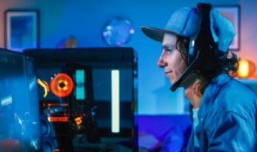 Un papá contrató gamers para eliminar a su hijo en los videojuegos y obligarlo a buscar trabajo