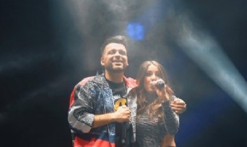 Q' Lokura, Magui Olave - La Siguiente / Por Primera vez (Movistar Arena)