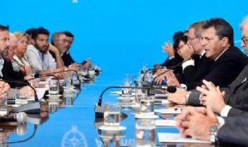 Amplio apoyo desde distintos sectores al programa de incremento exportador anunciado por Massa