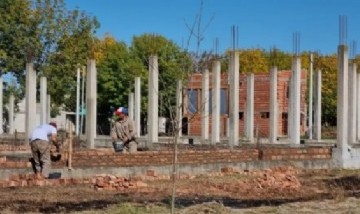 San Andrés de Giles: Se reactivó la obra de un secundario en el barrio Kauffman