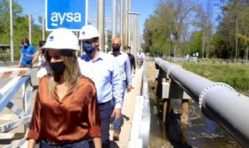 Escobar: Malena Galmarini y Ariel Sujarchuk recorrieron un acueducto que beneficiará a 490.000 vecinos