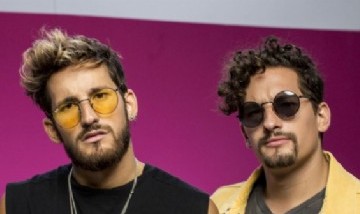 Mau y Ricky (@mauyricky)