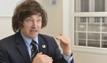 Javier Milei dijo que es profesor de sexo tántrico y lo explicó al detalle en televisión