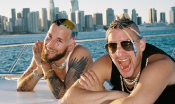 Mau y Ricky – Miami (Official Video)