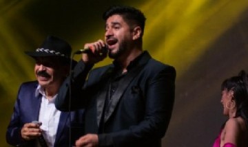 Antonio Ríos y Ráfaga reviven "El Maestro" en una poderosa versión en vivo