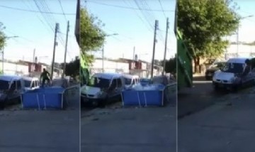 Un recolector de residuos se tiró a una pileta en pleno recorrido