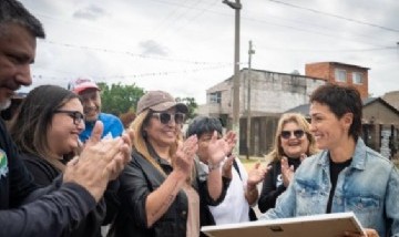 Eva Mieri, en el aniversario de La Paz: "Ya llevamos más de 100 cuadras de pavimento y para 2027 la meta es llegar a 130"