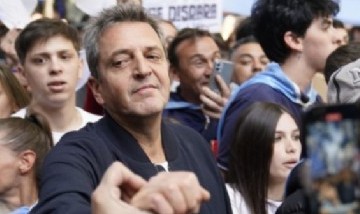 Massa propuso una estrategia de renovación generacional y digital que permita disputar el apoyo de los jóvenes