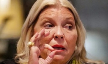 Elisa Carrió vaticinó que el Gobierno de Javier Milei podría ser un "pymecidio"