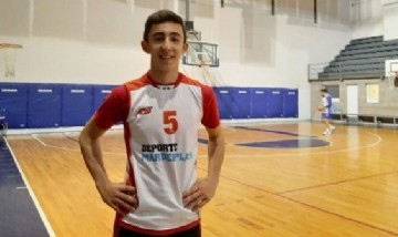 Básquet: Zustovich, el jugador de Peñarol que debutó con 14 años en la Liga Nacional