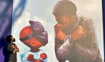 Disney inauguró un mural de "Pantera Negra" para homenajear a Chadwick Boseman