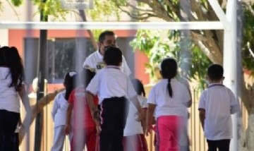 Un alumno fue a la escuela con un machete e hirió a una maestra y a una compañera