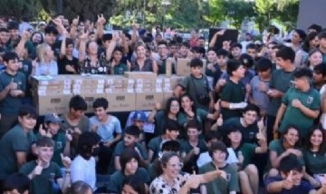 Cañuelas: Marisa Fassi hizo entrega de 800 netbooks del programa Juana Manso