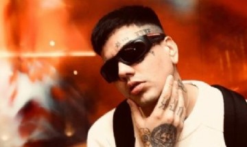 El gesto de Duki con una fan a la que le robaron el celular en su show: le regaló otro