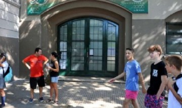 Escándalo en un colegio de La Plata: un alumno trucó fotos de sus compañeras y las viralizó