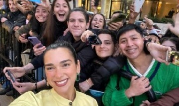 Dua Lipa llegó al país y desató el delirio de sus fans en la puerta del hotel