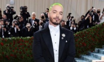 J Balvin terminó enyesado tras sufrir un accidente en cuatriciclo en Córdoba