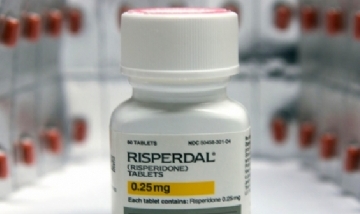 8 Mil Millones de dólares porque una droga le hizo crecer los senos