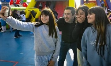 Leo Nardini recorrió las actividades de "Modo Vacaciones en Malvinas" durante la primera semana del receso invernal