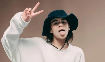 Valentino Merlo emocionó con su versión de "Zona de promesas" en el ciclo de Mex Urtizberea