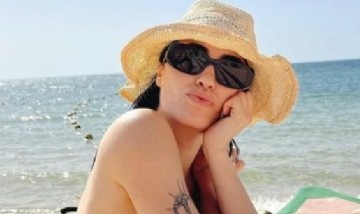 Lali Espósito elevó la temperatura de las redes sociales desde las playas de Israel