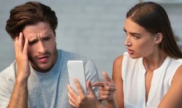 La Justicia condenó a una mujer a pagar 10 millones de pesos por insultar a su ex en Facebook