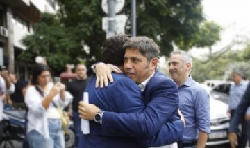 Kicillof y Espinoza salen a cruzar a Milei: denuncian una "catástrofe" en municipios y provincias