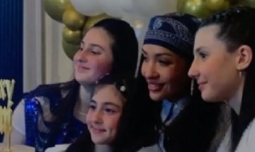 María Becerra sorprendió a una fanática en su fiesta de 15 en Uruguay y aclaró que cantó gratis: "Fue un regalo"
