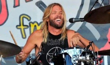 Conmoción: Encontraron muerto a Taylor Hawkins, baterista de Foo Fighters, en Bogotá