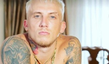 Polémica: el post de El Polaco con su beba besándose en la boca que generó un fuerte repudio