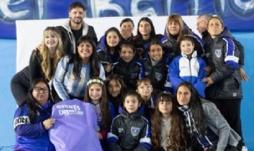 Quilmes entregó kits deportivos a 37 clubes de barrio para fortalecer los entrenamientos