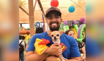 Pupita y su dueño desde Parque O" Higgins, Chile.