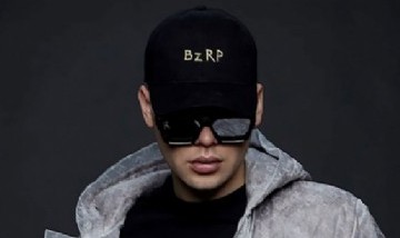 Bizarrap anunció el lanzamiento de su propio álbum de figuritas