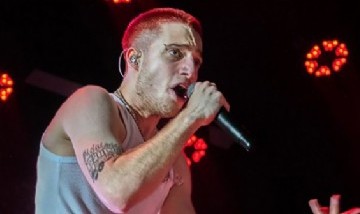 Wos lanzó videos inéditos de sus shows en el Estadio de Argentinos Juniors