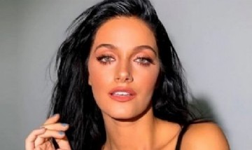 Oriana Sabatini apostó al look "total black" en sus redes sociales y deslumbró a todos sus fans