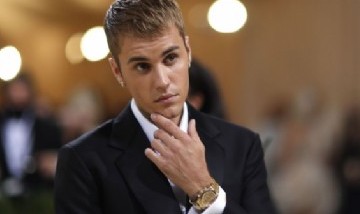 Justin Bieber se une al negocio de la marihuana vendiendo cigarrrillos
