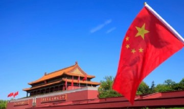 China exige títulos académicos a los influencers que hablen sobre temas profesionales