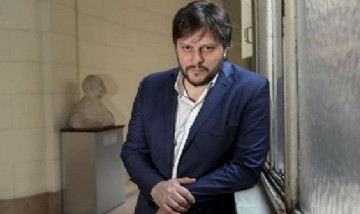 Un grupo de jóvenes agredió a Leandro Santoro en pleno centro porteño