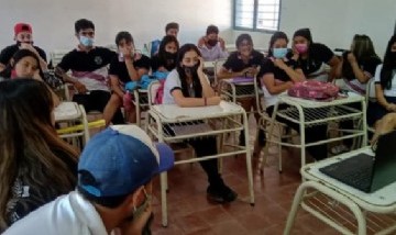 Polémica en un colegio de Salta por la exigencia del uso del corpiño en las aulas