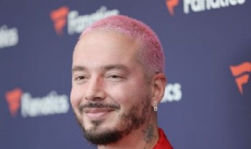 J Balvin alertó a sus fans: se descompensó y tuvo que ser asistido en el hospital