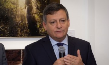 Peppo cambia de rol pero no de bandera: se mete en el mundo empresarial paraguayo sin dejar la militancia
