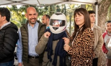 Por gestiones de Mariela Greco y Peteco Morales, Baradero recibió bicicletas y equipamiento para seguridad vial