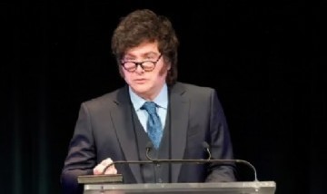 El 52,4 por ciento de los jóvenes de 16 a 39 años se define como "antilibertario", según Escenarios