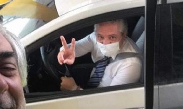 Se sacó una selfie con Alberto Fernández cuando manejaba a Casa Rosada y su posteo se hizo viral